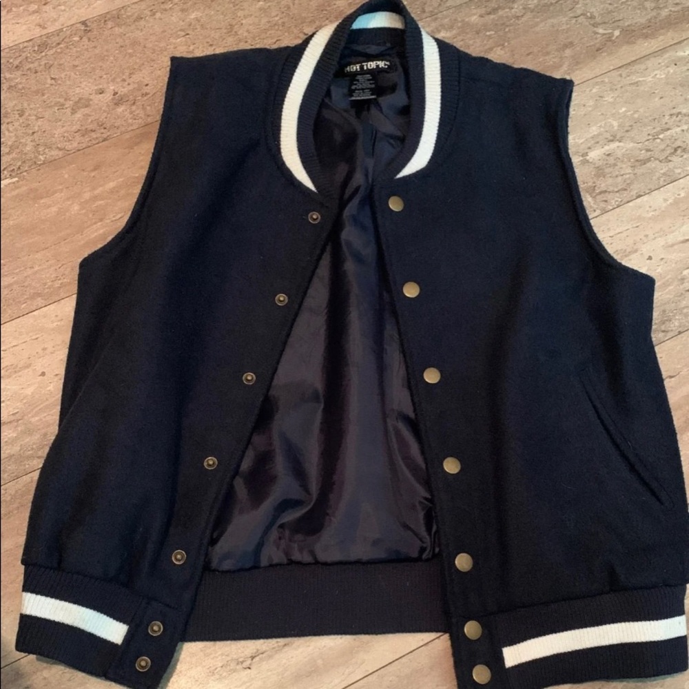 Hot topic Vest